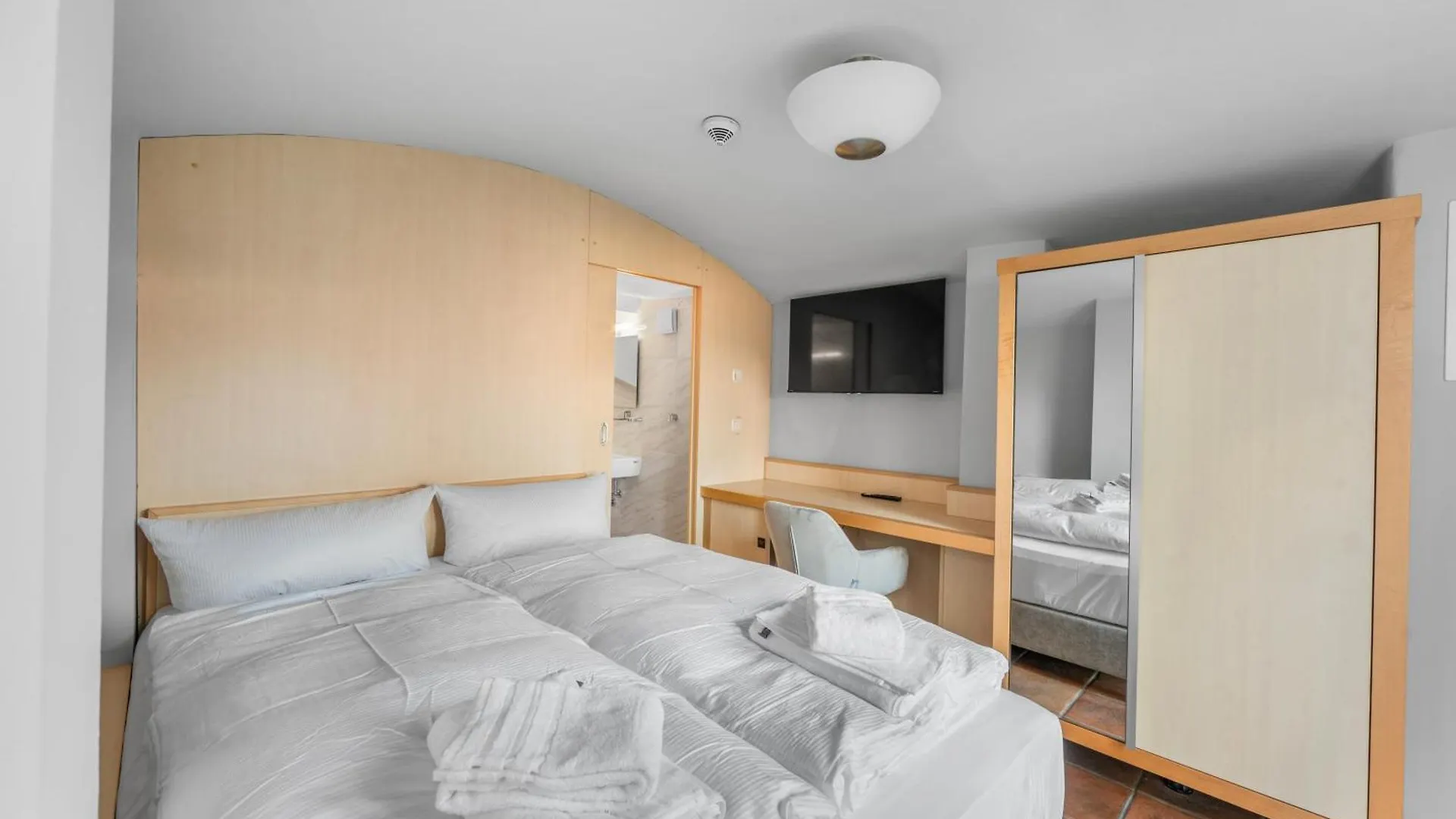 Hotel Friedrichstadt Dresden 0*,